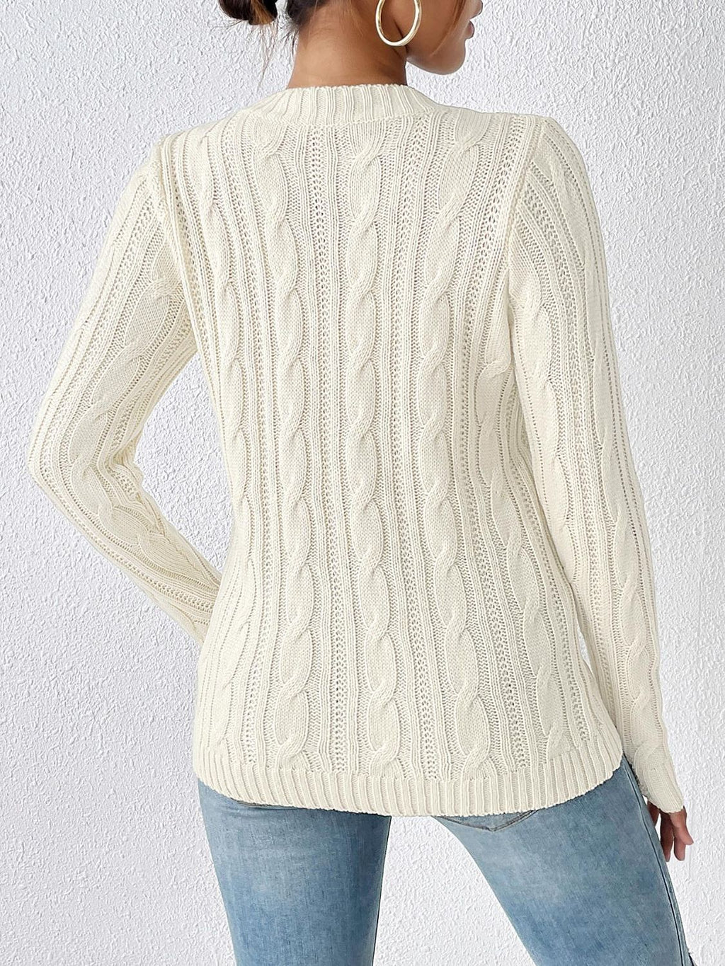 Cable - Knit Round Neck Sweater - ViarousViarousViarous