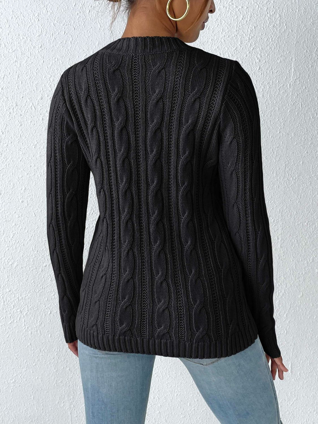 Cable - Knit Round Neck Sweater - ViarousViarousViarous