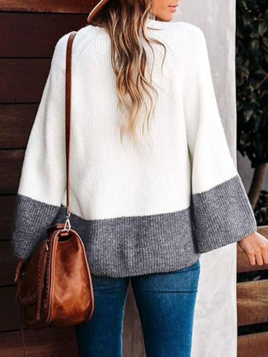 Contrast Round Neck Long Sleeve Sweater - ViarousViarousViarous