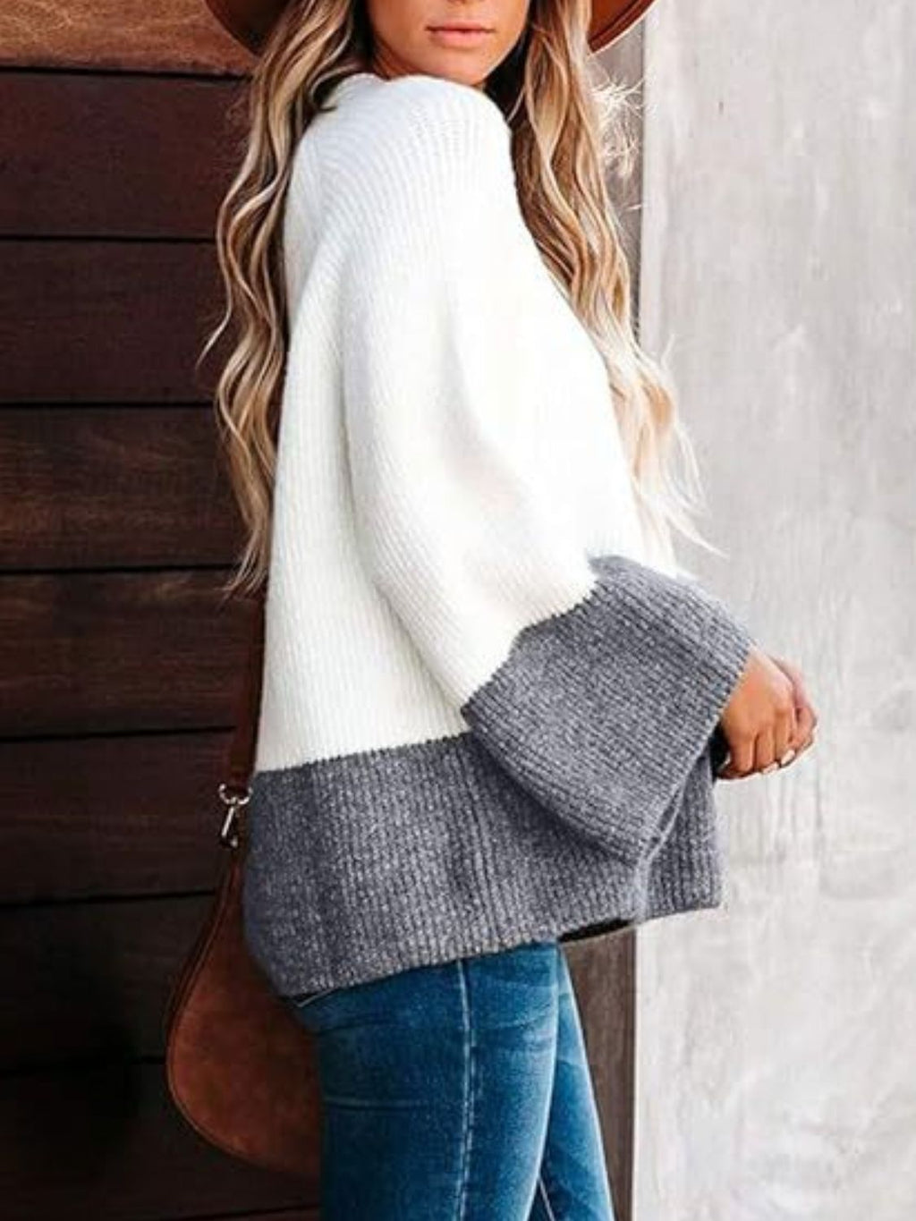 Contrast Round Neck Long Sleeve Sweater - ViarousViarousViarous