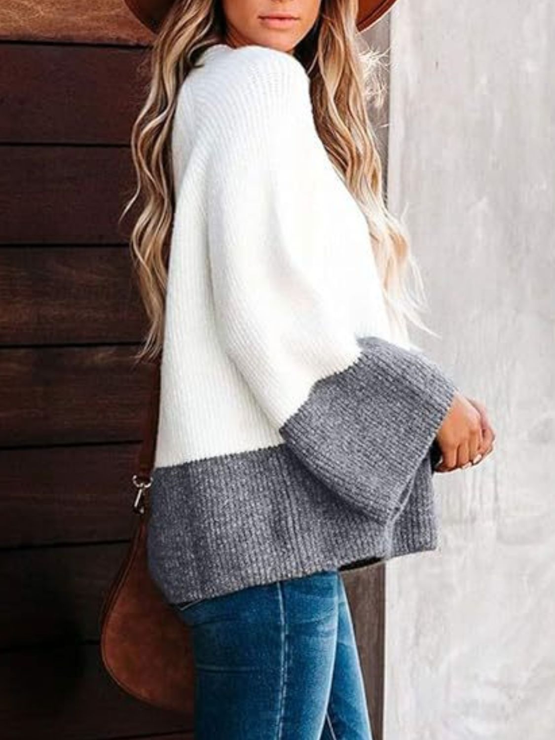 Contrast Round Neck Long Sleeve Sweater - ViarousViarousViarous