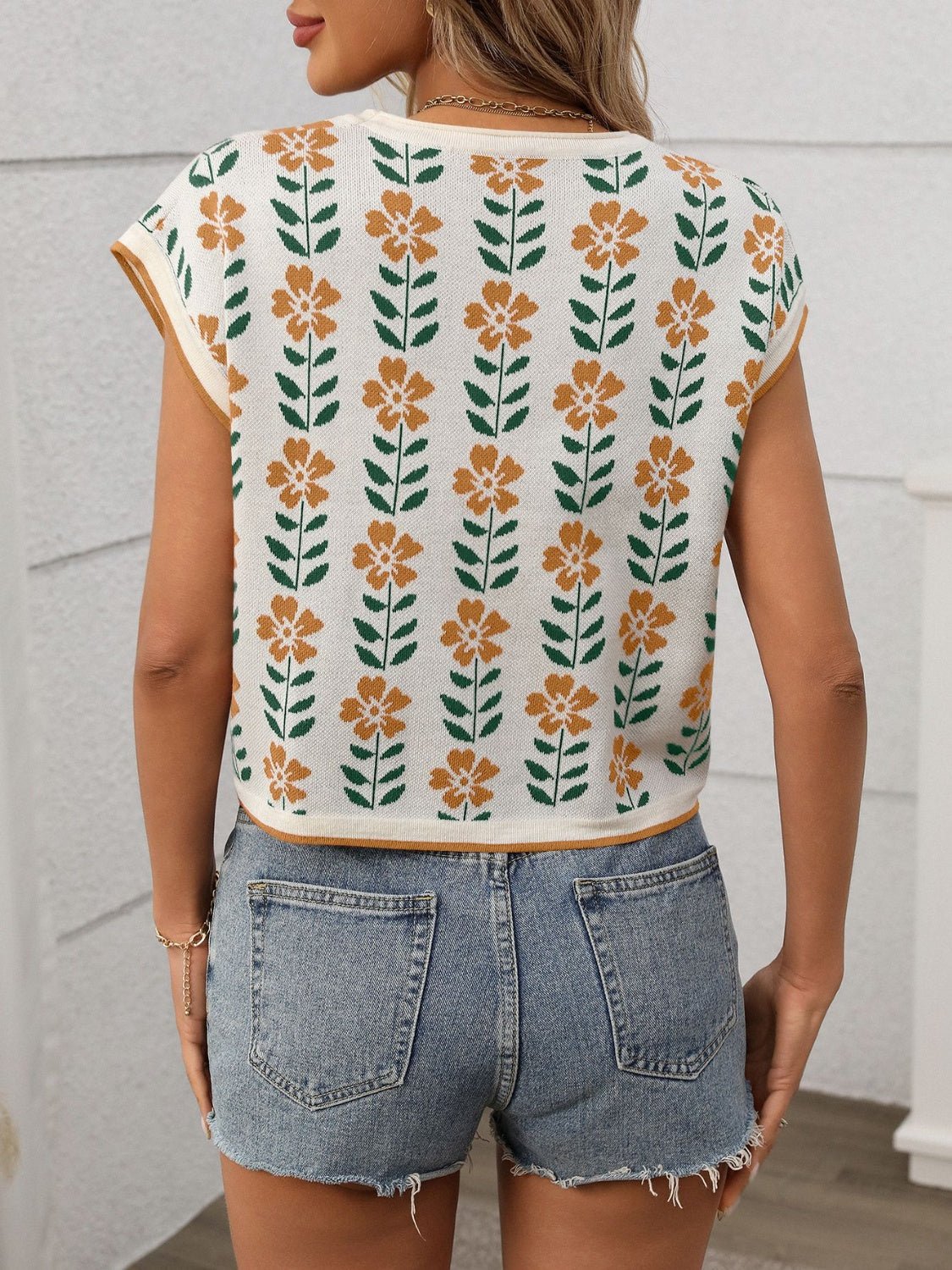 Flower Round Neck Short Sleeve Knit Top - ViarousViarousViarous