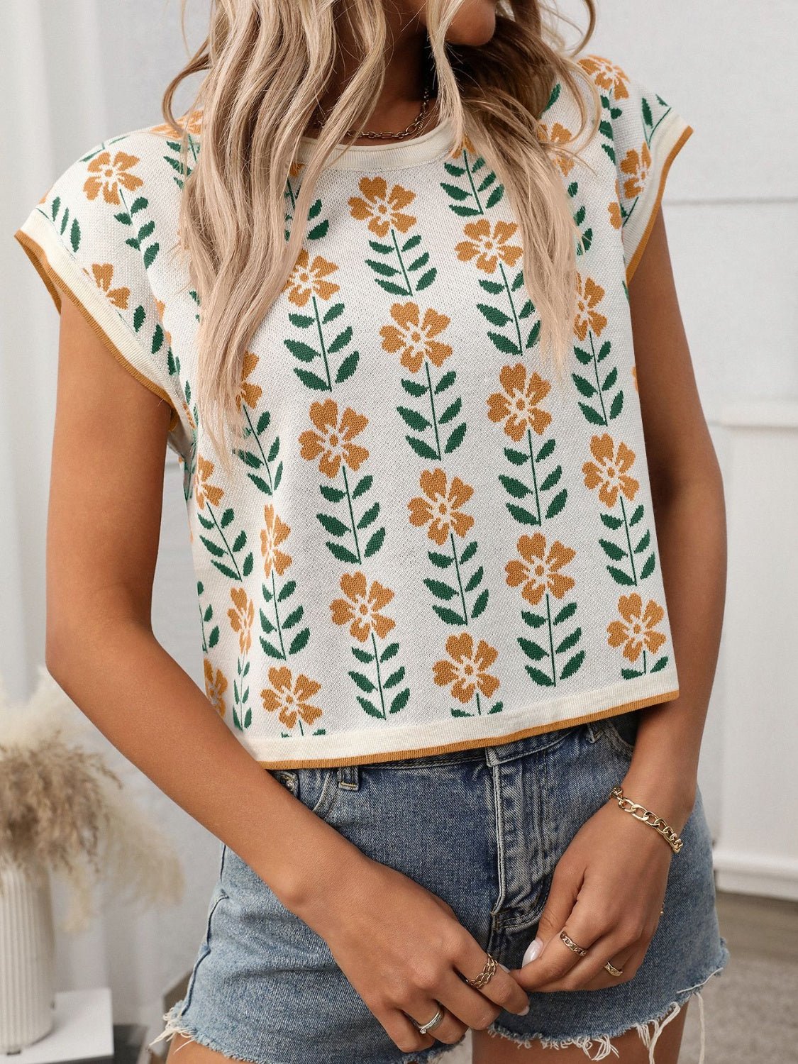Flower Round Neck Short Sleeve Knit Top - ViarousViarousViarous