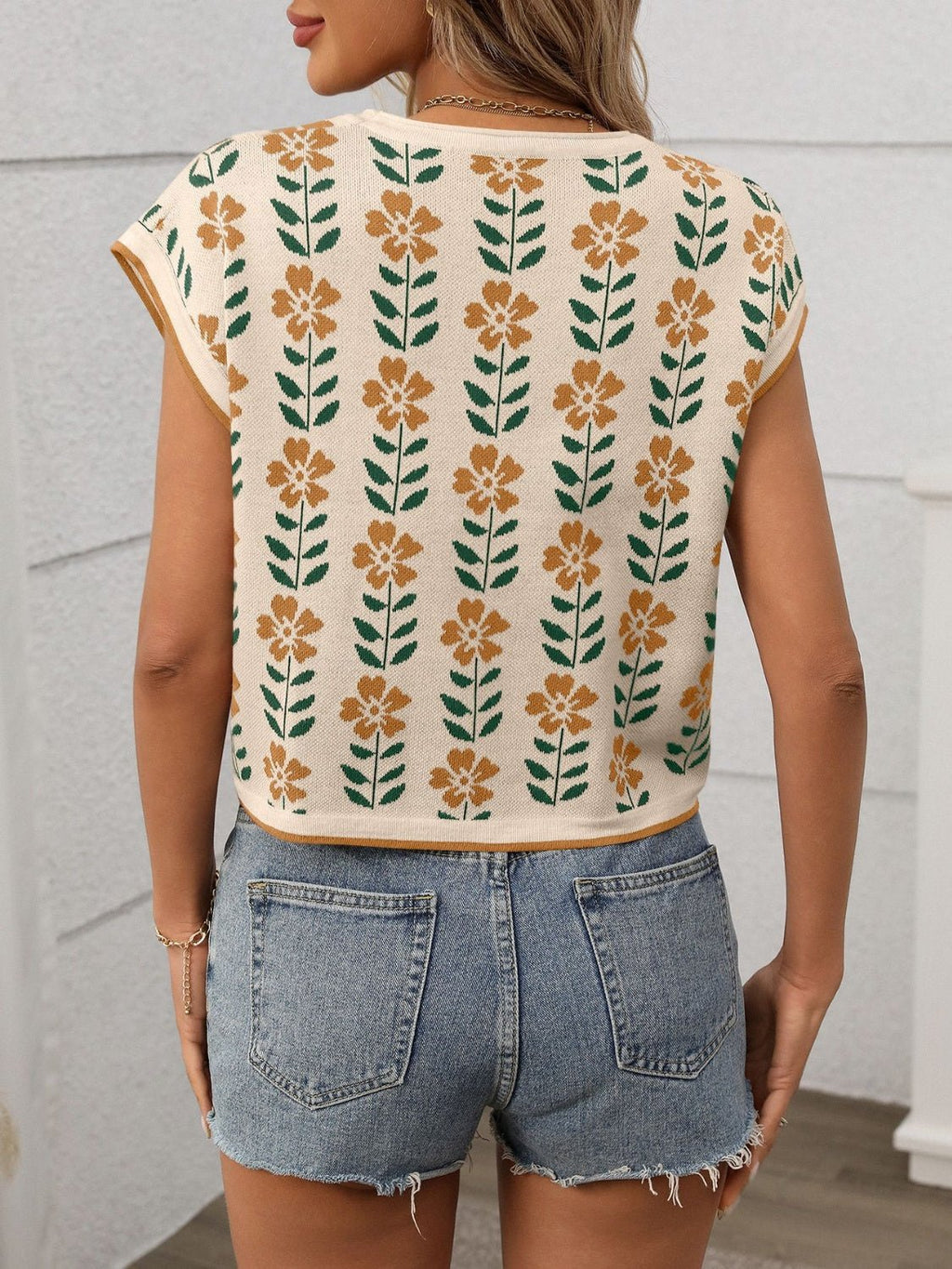 Flower Round Neck Short Sleeve Knit Top - ViarousViarousViarous
