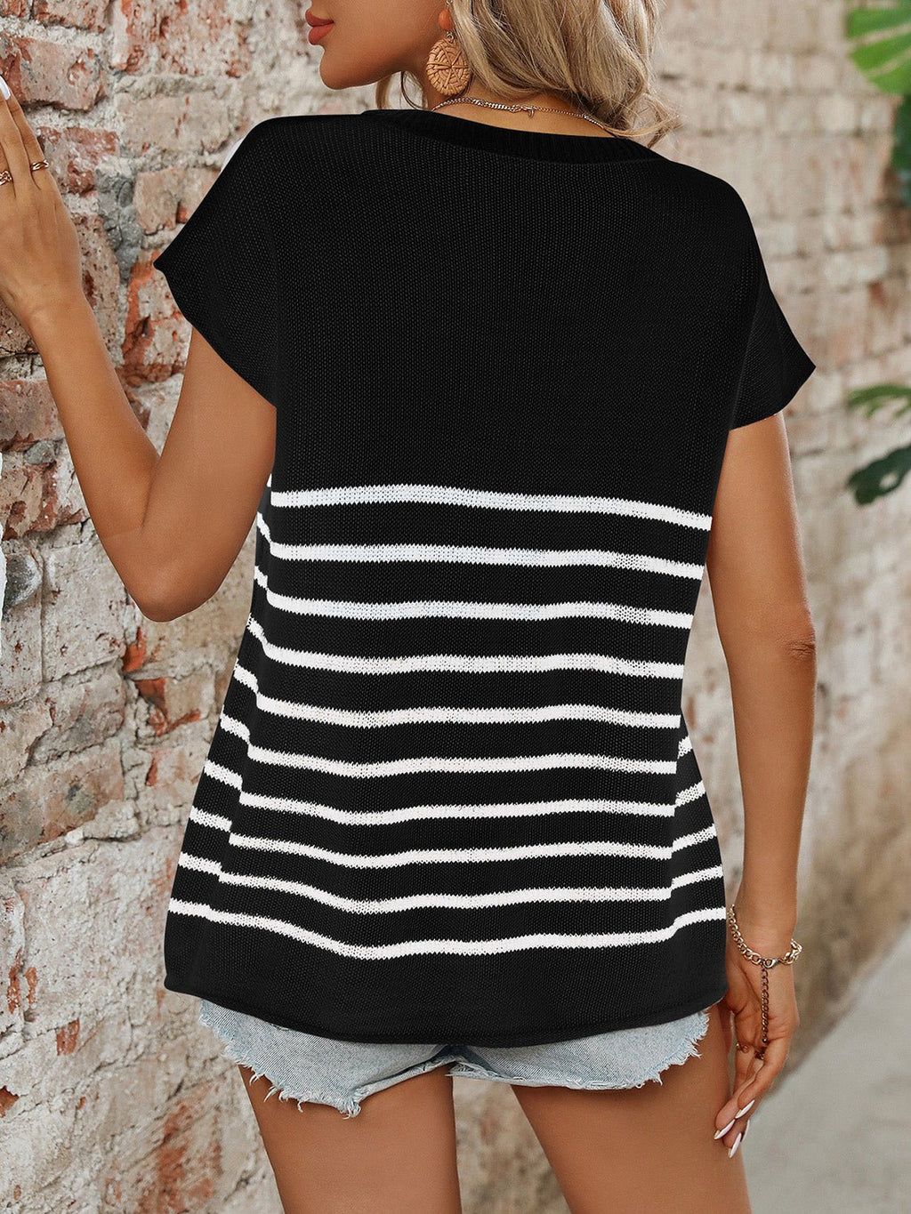 Mandy Striped Round Neck Short Sleeve Knit Top - ViarousViarousViarous