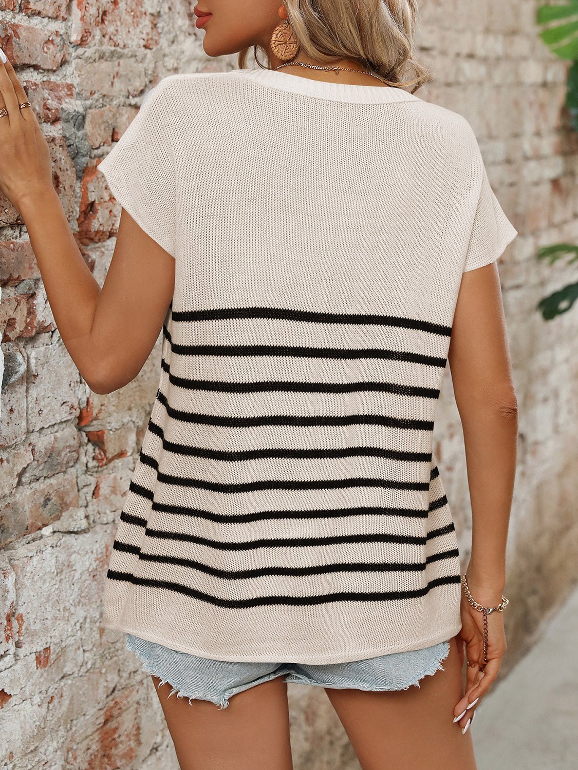 Mandy Striped Round Neck Short Sleeve Knit Top - ViarousViarousViarous