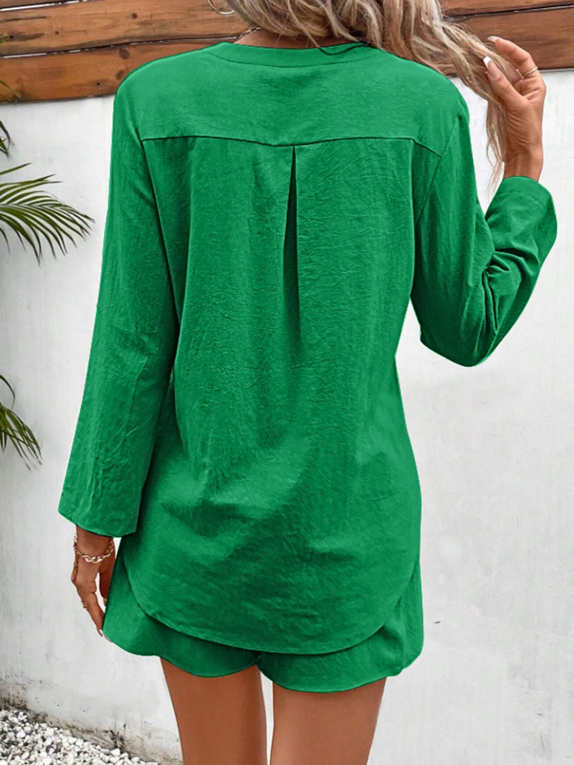 Notched Long Sleeve Top and Shorts Set - ViarousViarousViarous