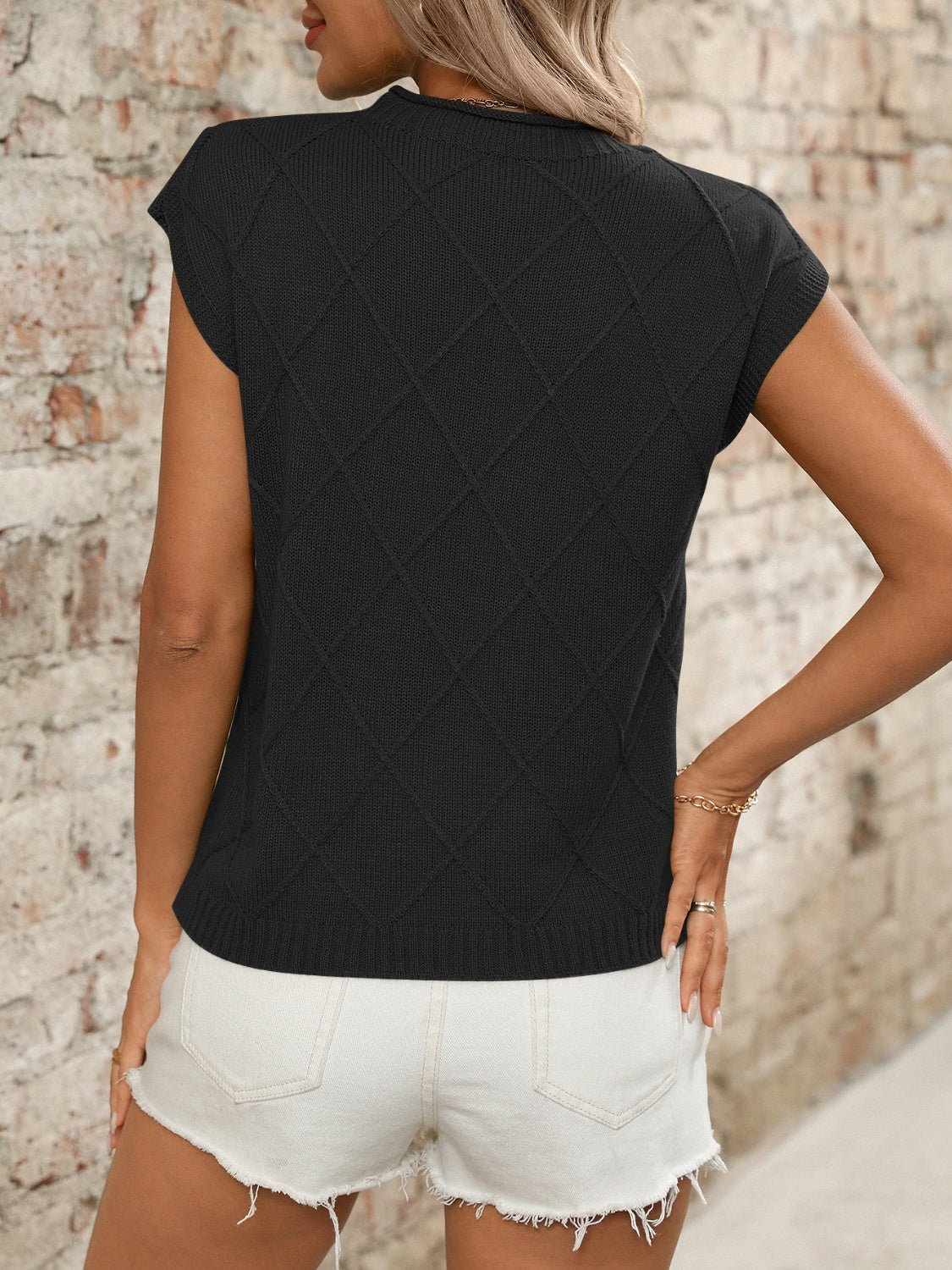 Round Neck Cap Sleeve Knit Top - ViarousViarousViarous