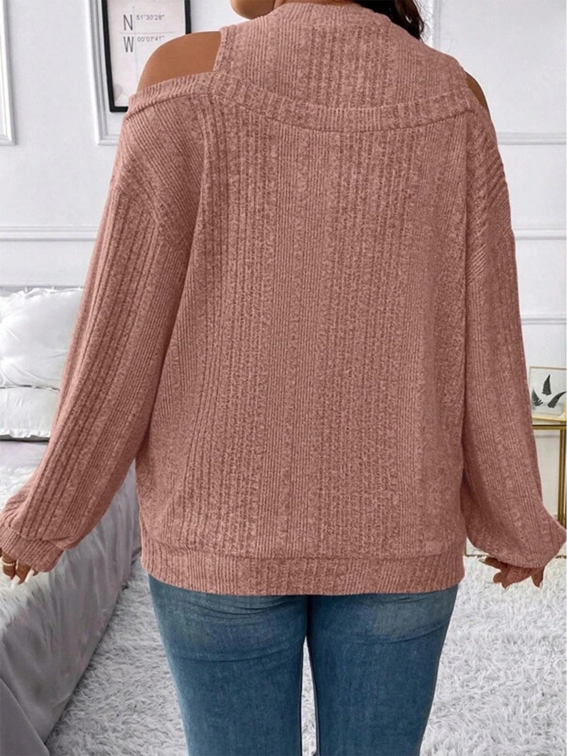 Round Neck Cold Shoulder Sweater - ViarousViarousViarous