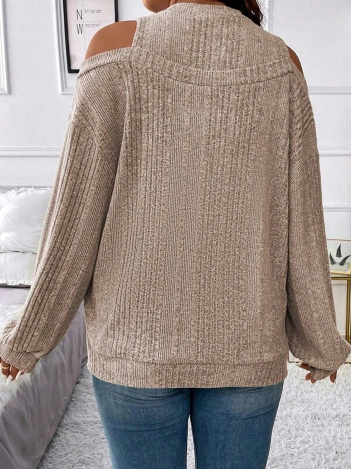 Round Neck Cold Shoulder Sweater - ViarousViarousViarous