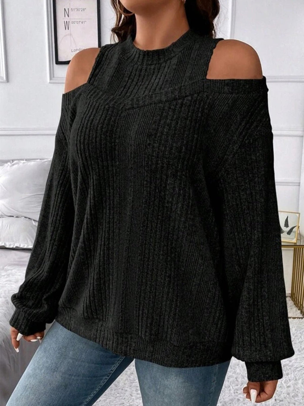 Round Neck Cold Shoulder Sweater - ViarousViarousViarous