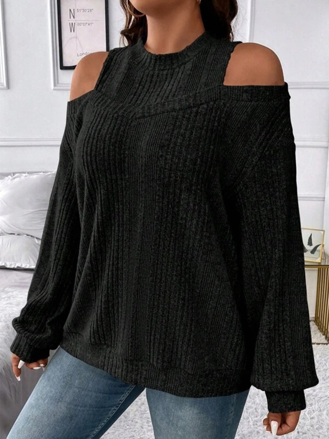 Round Neck Cold Shoulder Sweater - ViarousViarousViarous
