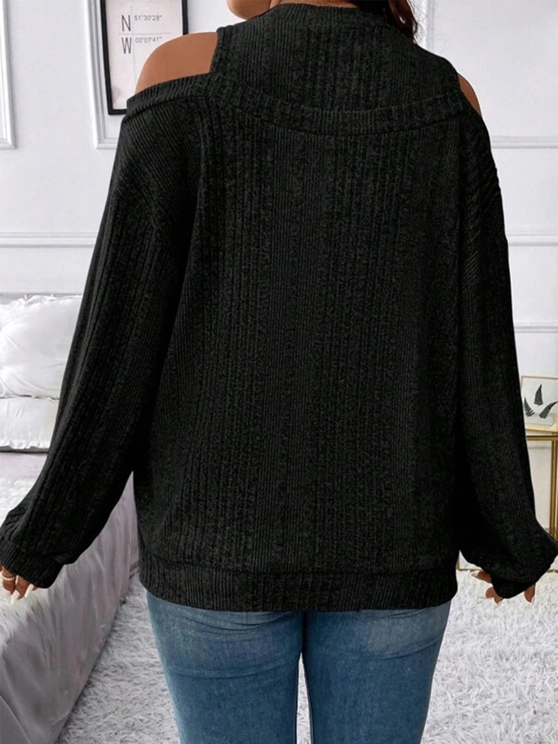 Round Neck Cold Shoulder Sweater - ViarousViarousViarous