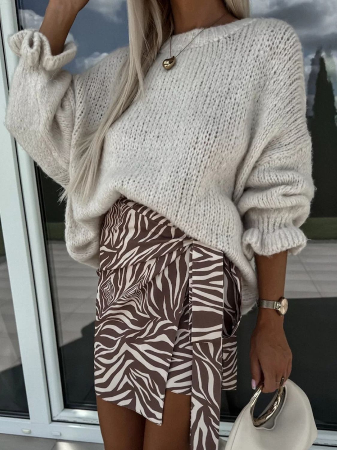 Round Neck Long Sleeve Sweater - ViarousViarousViarous
