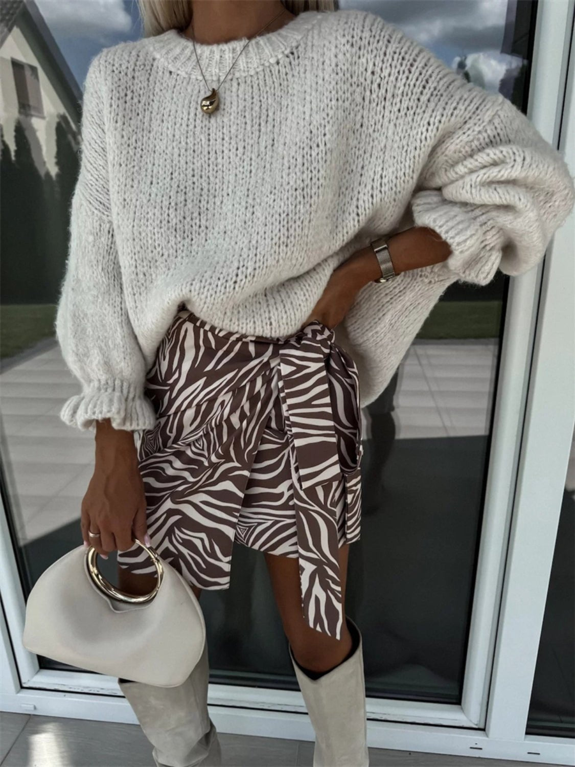 Round Neck Long Sleeve Sweater - ViarousViarousViarous