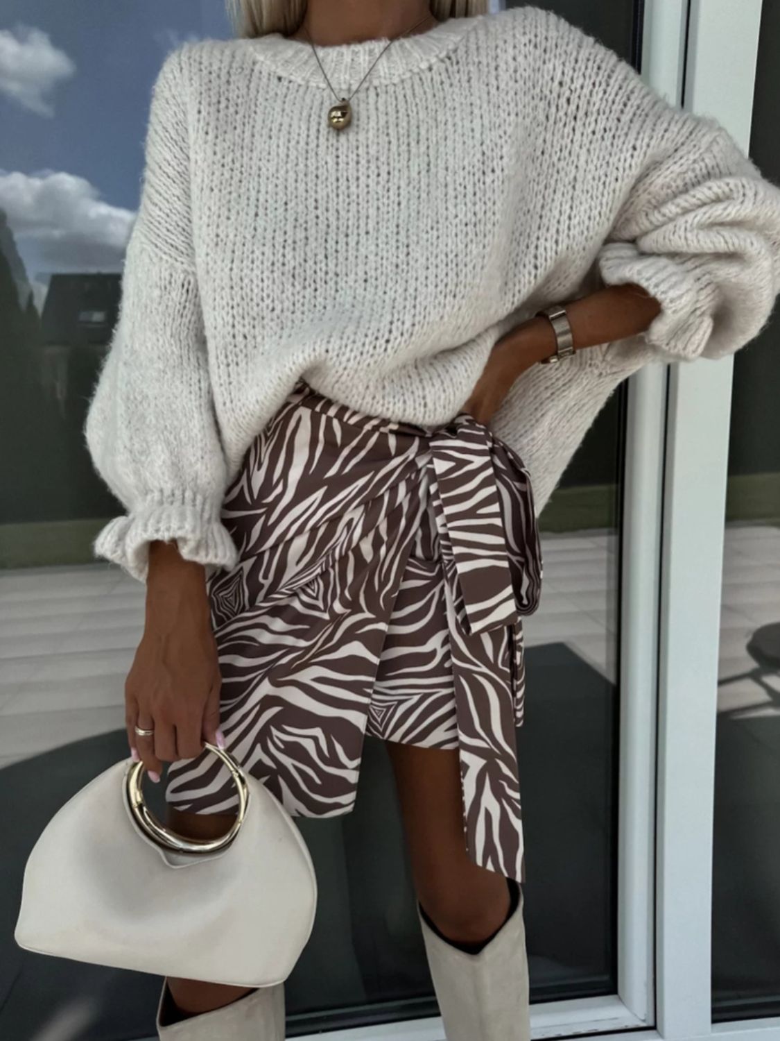 Round Neck Long Sleeve Sweater - ViarousViarousViarous