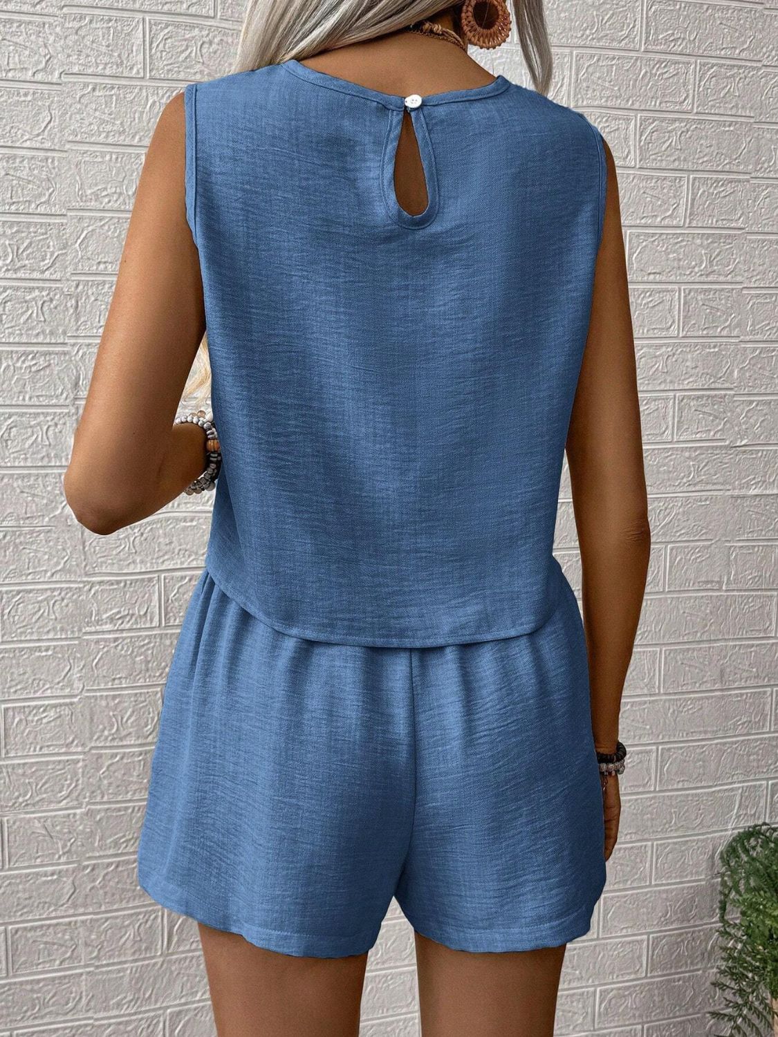 Round Neck Sleeveless Top and Shorts Set - ViarousViarousViarous