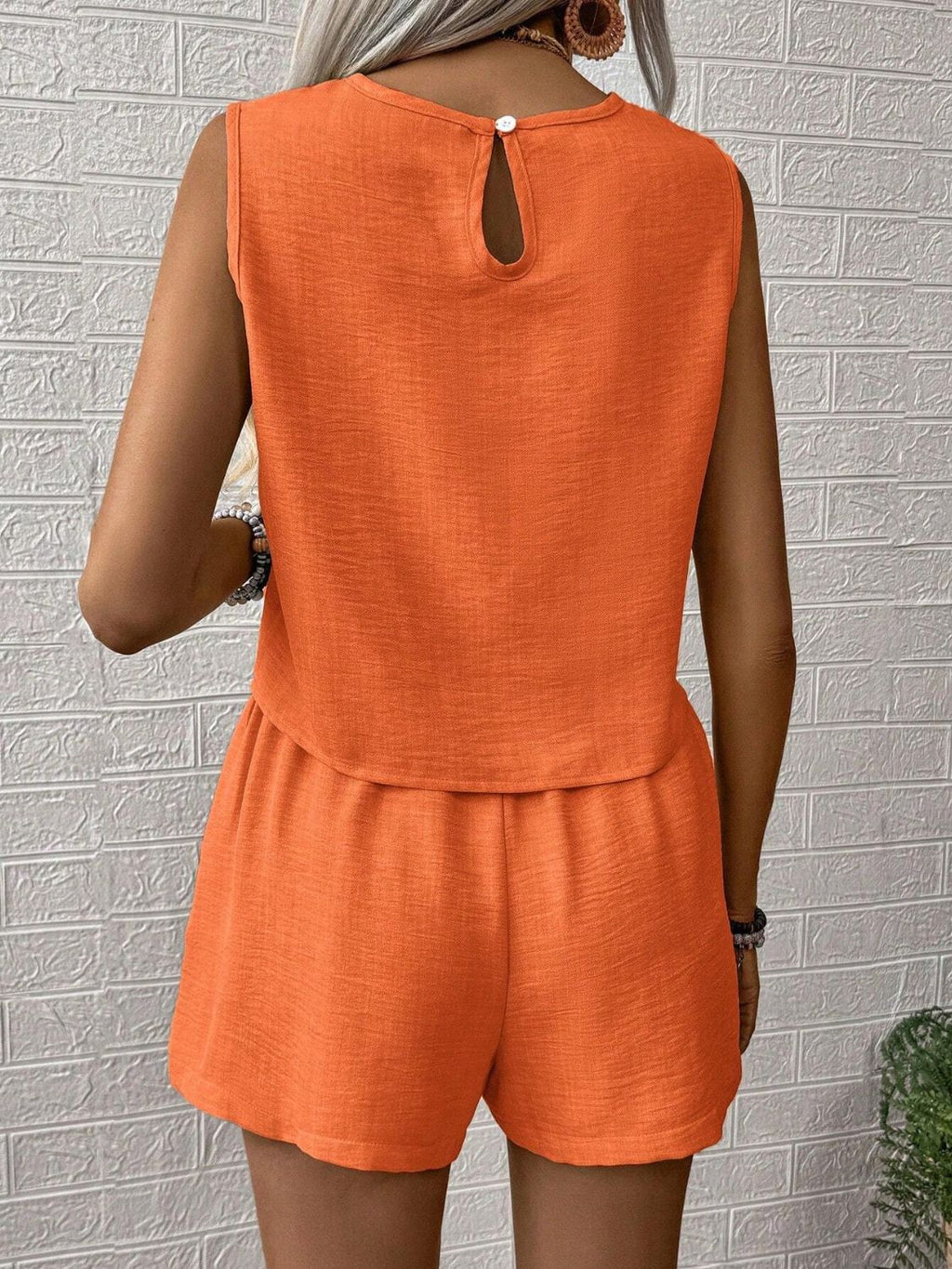 Round Neck Sleeveless Top and Shorts Set - ViarousViarousViarous