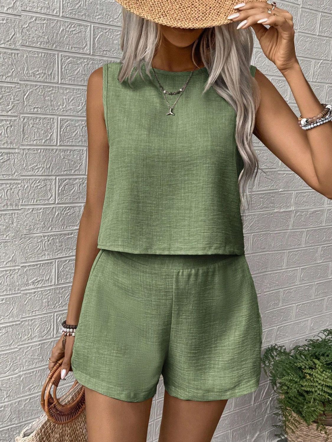 Round Neck Sleeveless Top and Shorts Set - ViarousViarousViarous