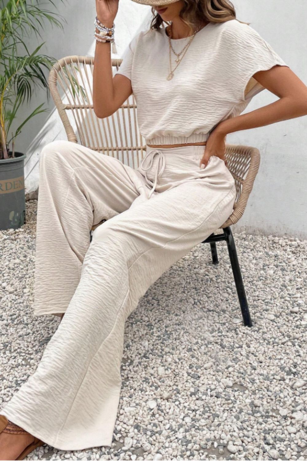 Rounds Neck Short Sleeve Top and Pants Set - ViarousViarousViarous