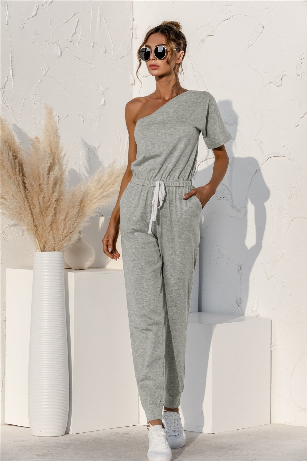 Single Shoulder Short Sleeve Jumpsuit - ViarousViarousViarous
