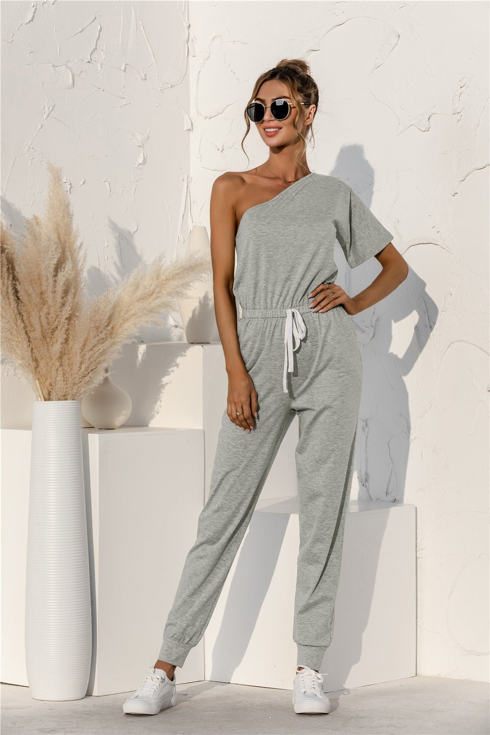 Single Shoulder Short Sleeve Jumpsuit - ViarousViarousViarous