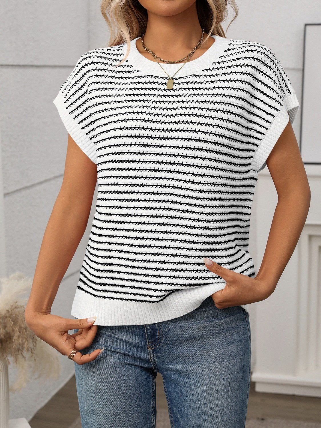 Striped Round Neck Short Sleeve Knit Top - ViarousViarousViarous
